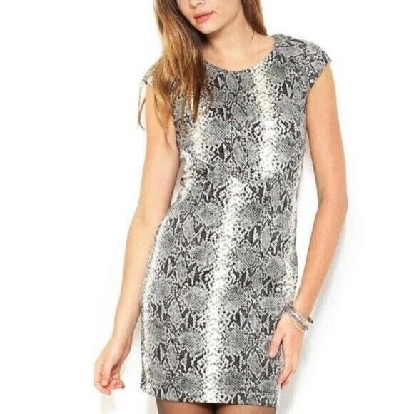 Shelby & Palmer Dresses & Skirts - Shelby & Palmer Women's Snakeskin Polyurethane Mini Dress Size 20W